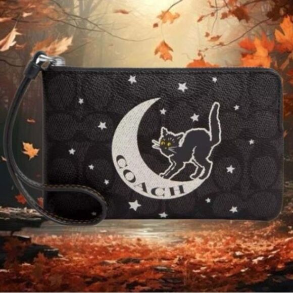 Corner Zip Wristlet In Signature Canvas With Halloween Black Cat Graphic Wallet - Picture 8 of 13